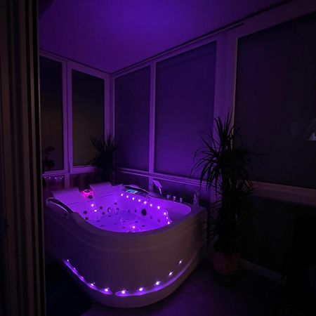 Luxrooms - Hotel Type With Private Jacuzzi Bjelovar Zewnętrze zdjęcie