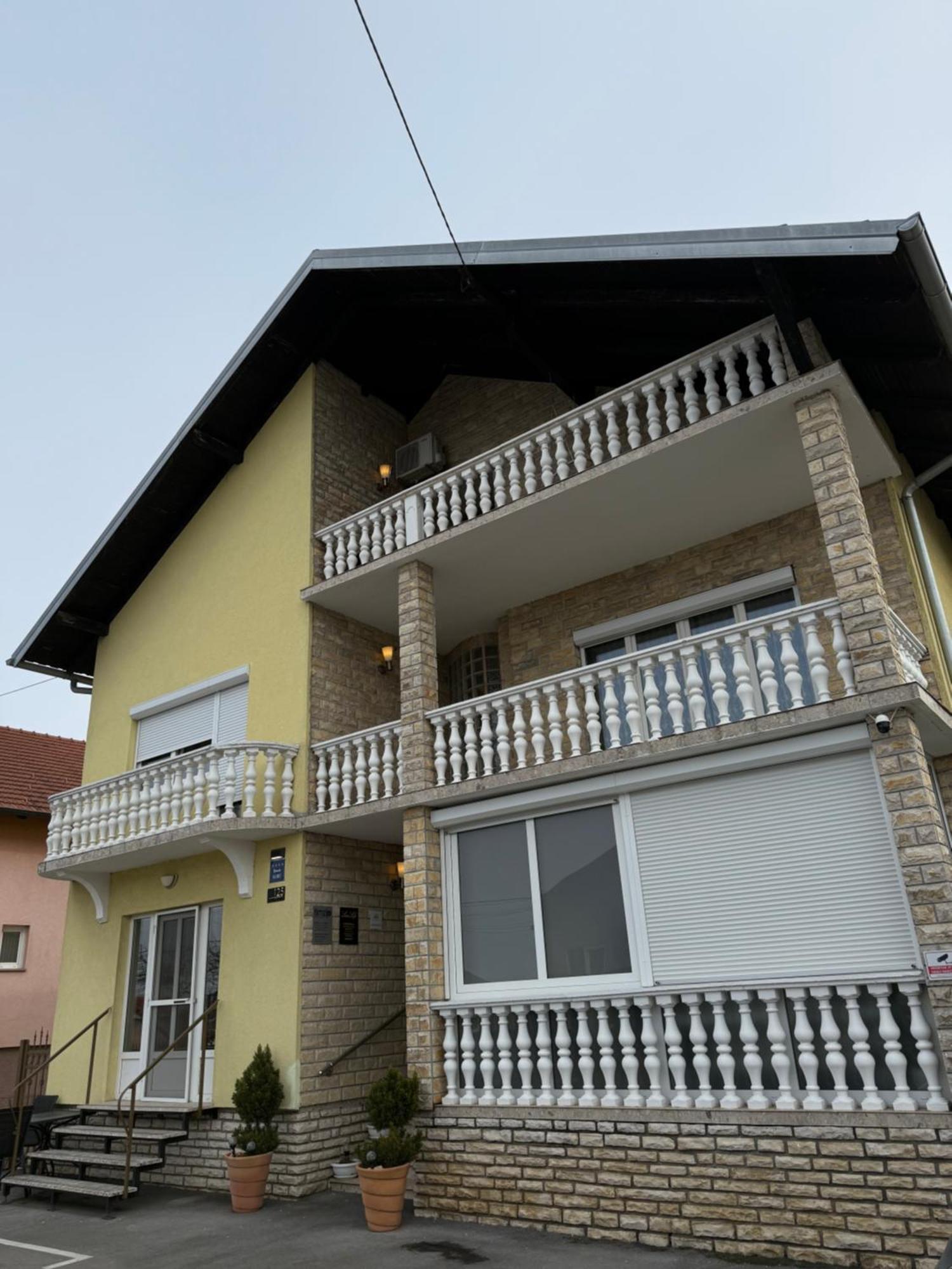 Luxrooms - Hotel Type With Private Jacuzzi Bjelovar Zewnętrze zdjęcie