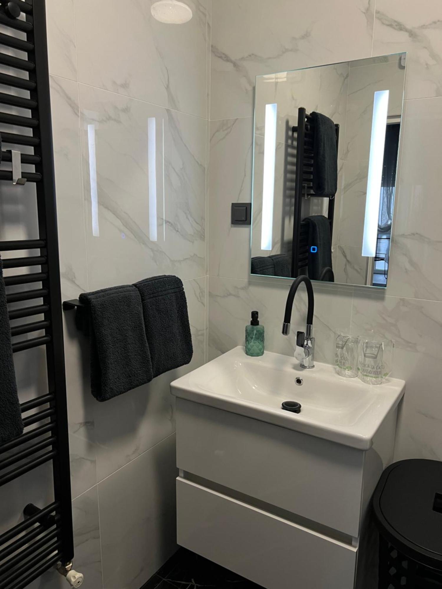 Luxrooms - Hotel Type With Private Jacuzzi Bjelovar Zewnętrze zdjęcie