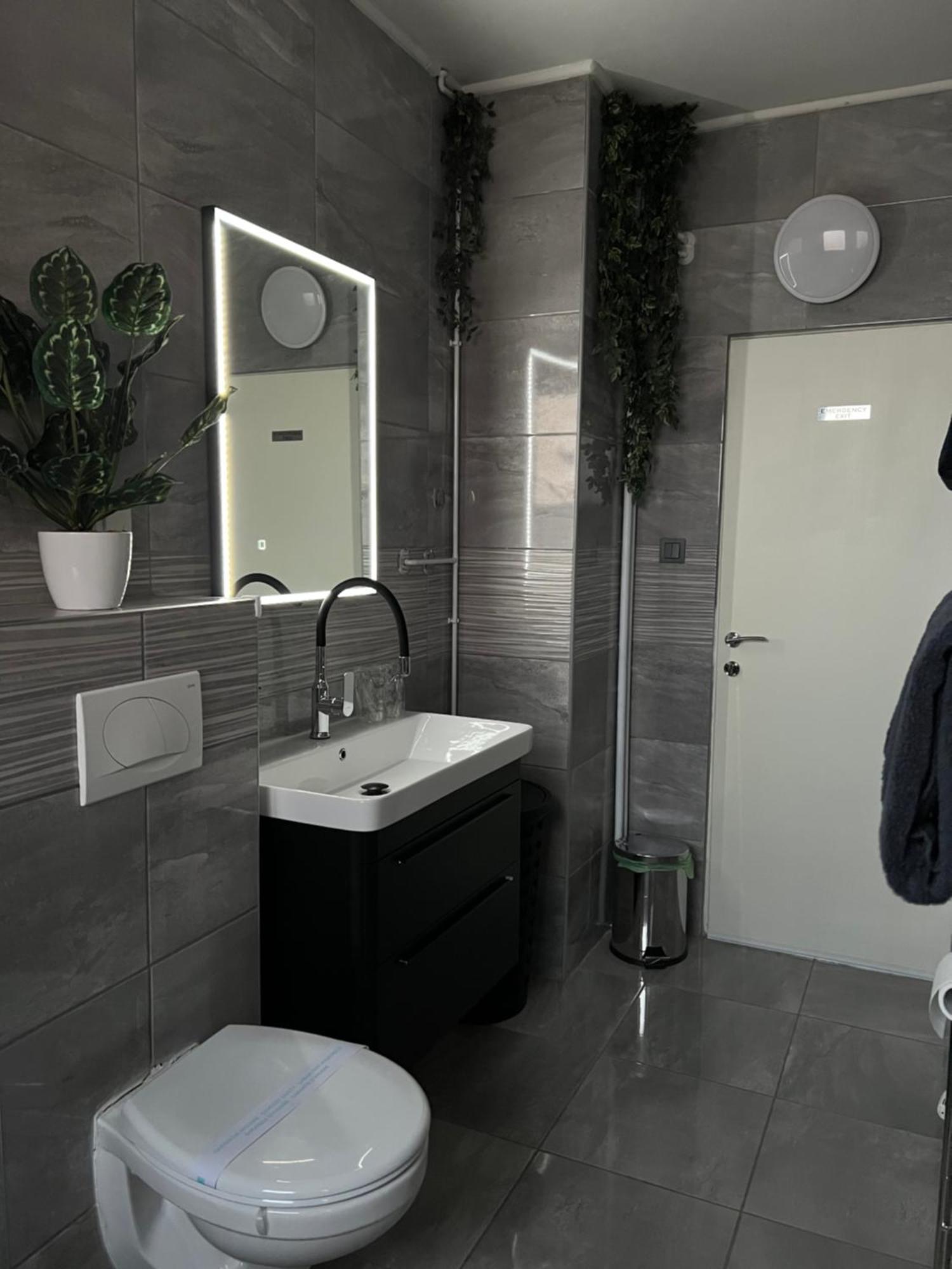 Luxrooms - Hotel Type With Private Jacuzzi Bjelovar Zewnętrze zdjęcie